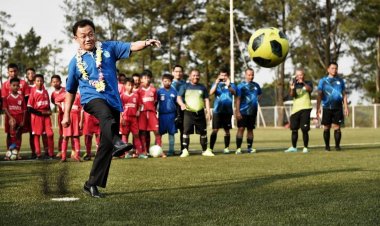 Guru Olahraga SD Ikuti Semiloka Kepelatihan Sepak Bola