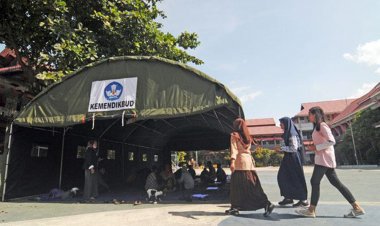 Anak-Anak Korban Gempa Palu Tetap Harus Sekolah