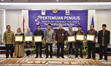 Hasilkan 140 Karya Buku, Penulis Literasi Raih Penghargaan