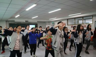 Seru, Tari Jaipong Jadi Ekstrakurikuler SMA di Beijing