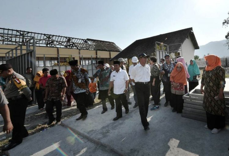 Bupati Sumbawa Barat: Bantuan Kemendikbud Untuk Sarana Prasarana Pendidikan