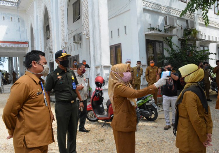 ASN di Aceh Timur Jalani Tes Suhu Tubuh, Hasilnya Negatif