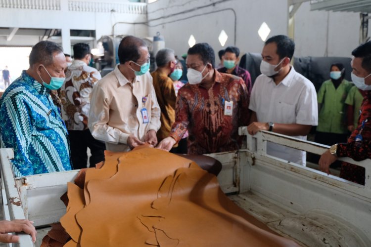 Kembangkan Industri Produk Kulit di Magetan, BPSDMI Buka Program Setara Diploma Satu berbasis Komiditi Unggulan Daerah