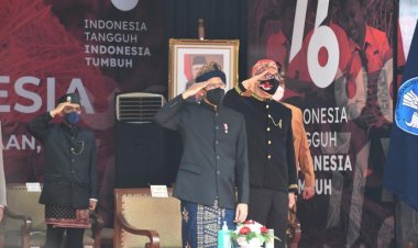 Kenakan Pakaian Adat Bali, Ini Pesan Kemerdekaan Mas Menteri