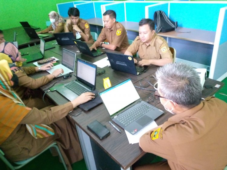 Konsekuensi Hidup di Tengah Kemajuan Teknologi