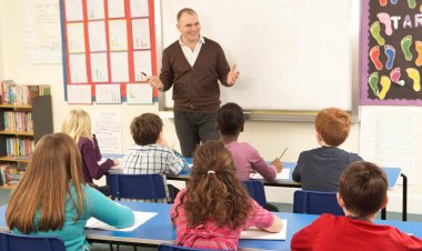 Guru Perlu Menguasai Public Speaking? Ini Alasannya!