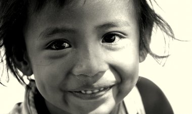 Ini Manfaat Menanamkan Kebahagian pada Anak Sejak Dini 