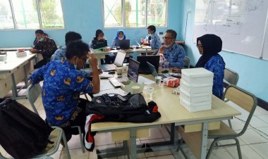 Nostalgia Pendidik Menulis Soal Melalui Program Merdeka Mengajar