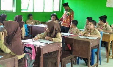 Angin Segar Untuk Guru Honorer Madrasah 