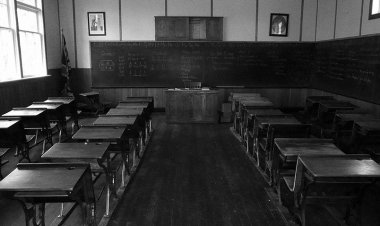 Menjadi Pendidik: Tidak Wajib Bagi Sarjana Pendidikan