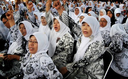 Ketua PGRI  Mengatakan Indonesia Darurat Guru