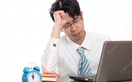 MENGAPA GURU-GURU HEBAT KELUAR?