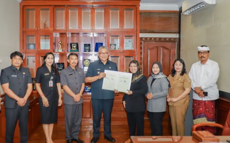 Upaya Kurangi Angka Kemiskinan Ekstrem, Pemkab Gianyar Tandatangani MoU Program BIE-D dengan APKASI dan YPAN